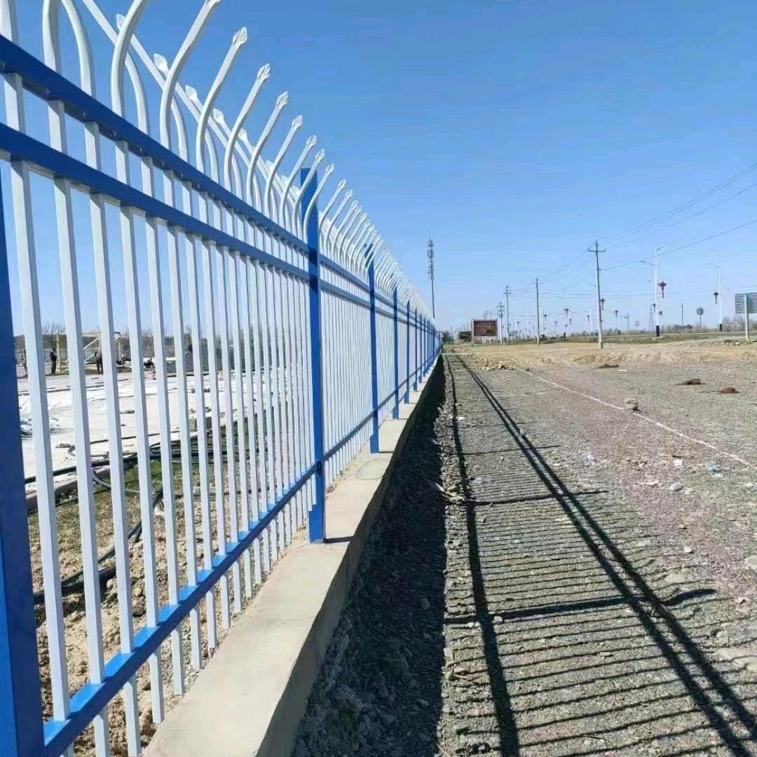 A乌市铁铝艺护栏厂