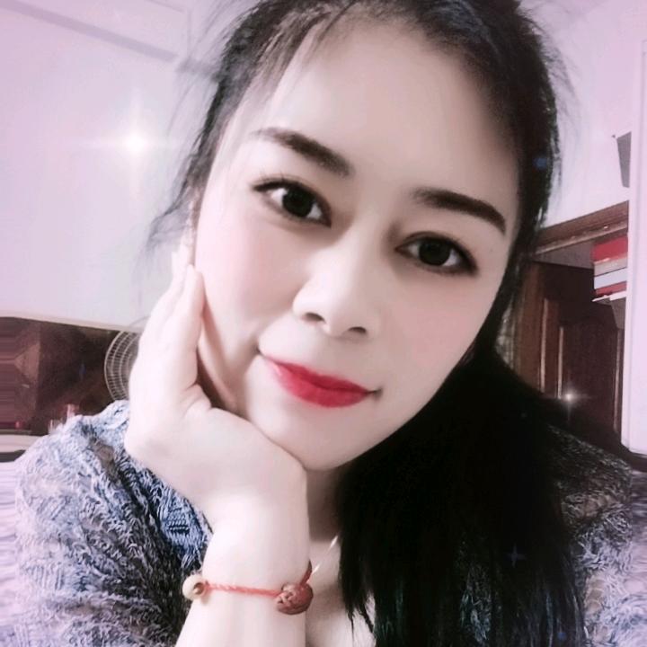 大眼睛👁阿姨🙎