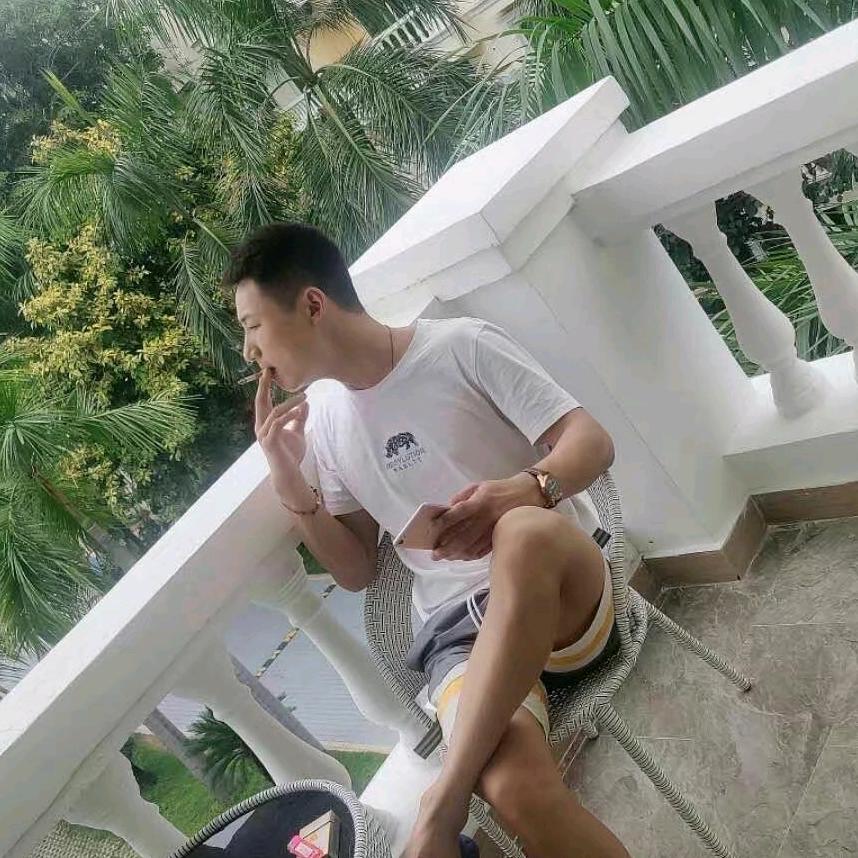 Laymanྉ“Mr.李”