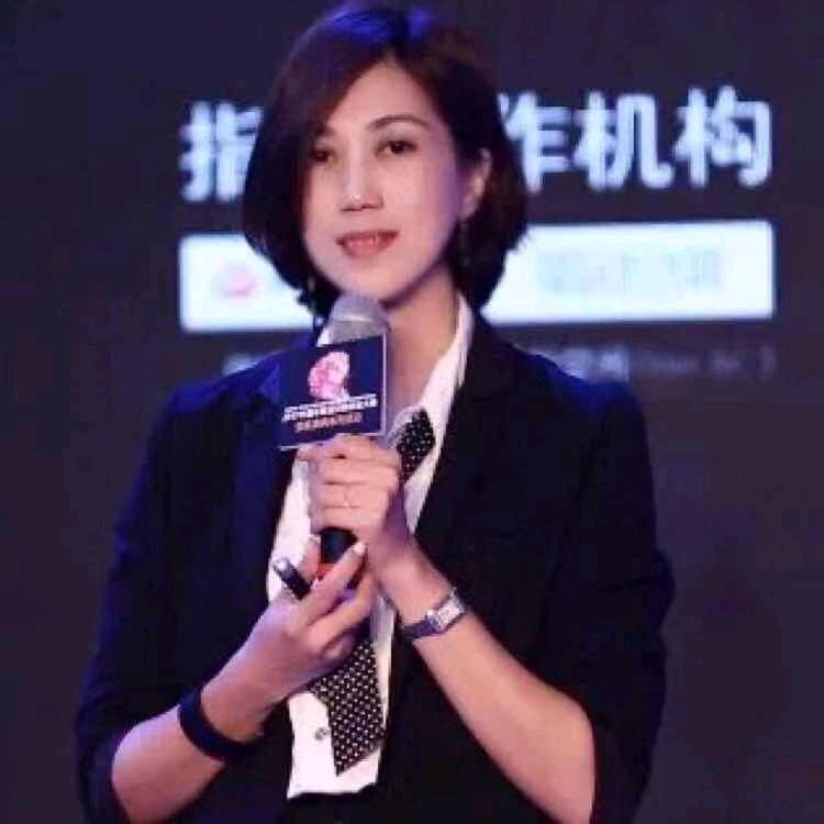 美妈177(月薪3千穿出年薪百万)