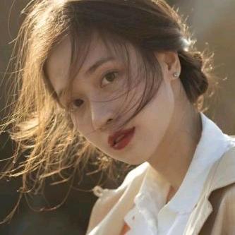 小何同志
