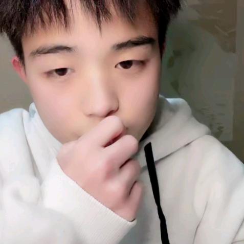 泡芙芙(❁´◡`❁)