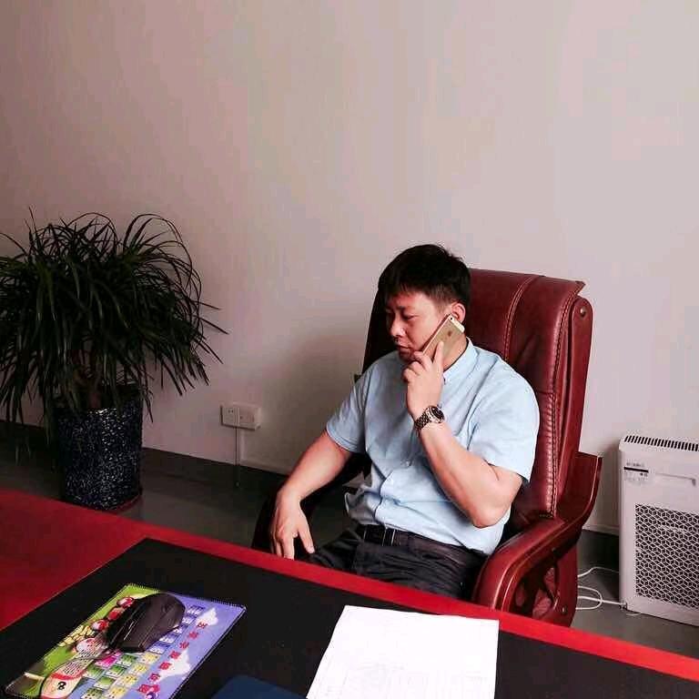 依然一笑
