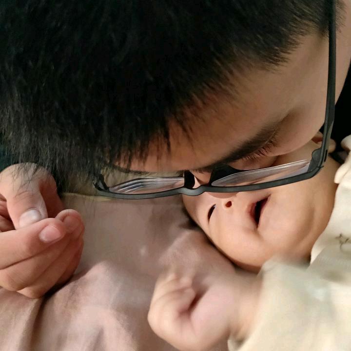 家有三个宝