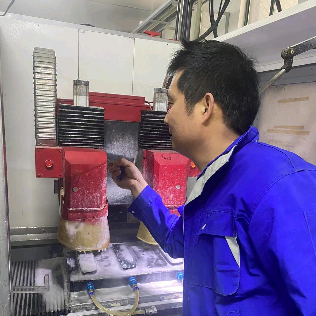 打工10几年的小黄