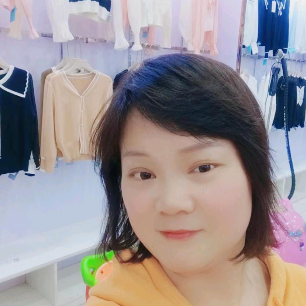 铜锣湾服饰广场胡集店