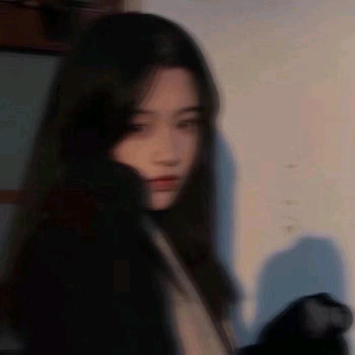 妮.