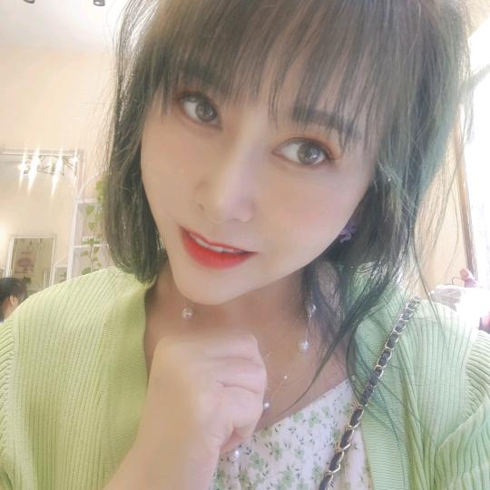 李静美容美发