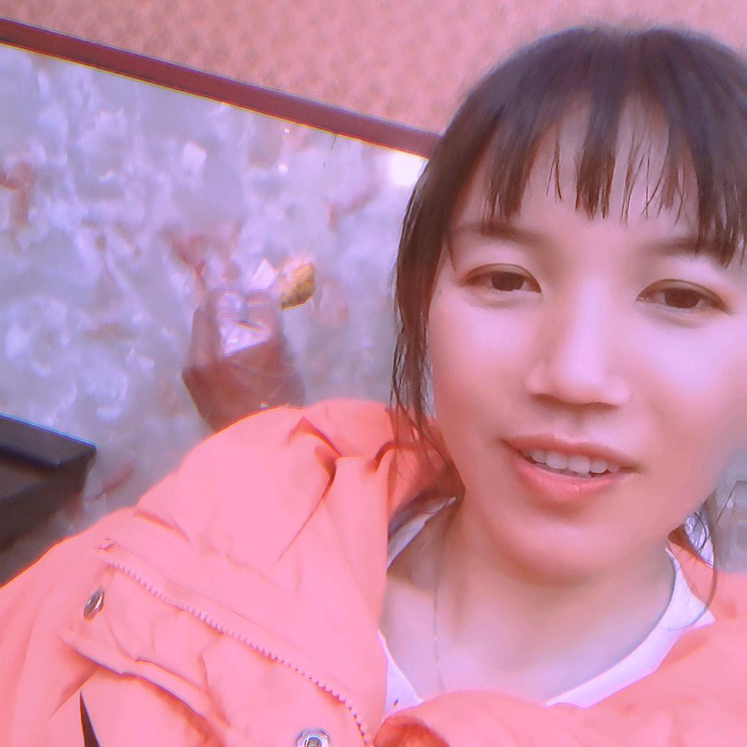 云南∴阿妹，现在每天八点钟直播