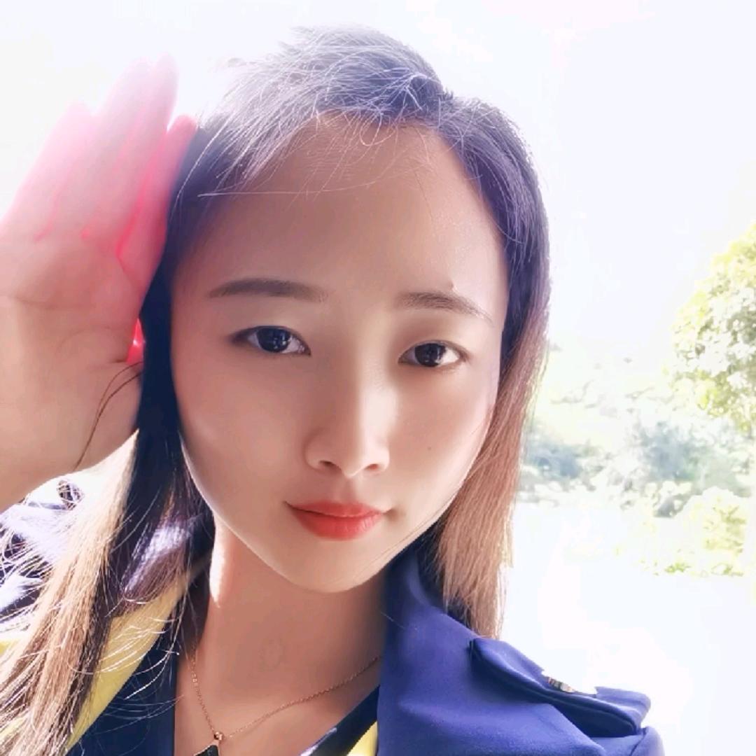 @霞霞