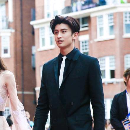 我想你的时候只能问月亮🌙