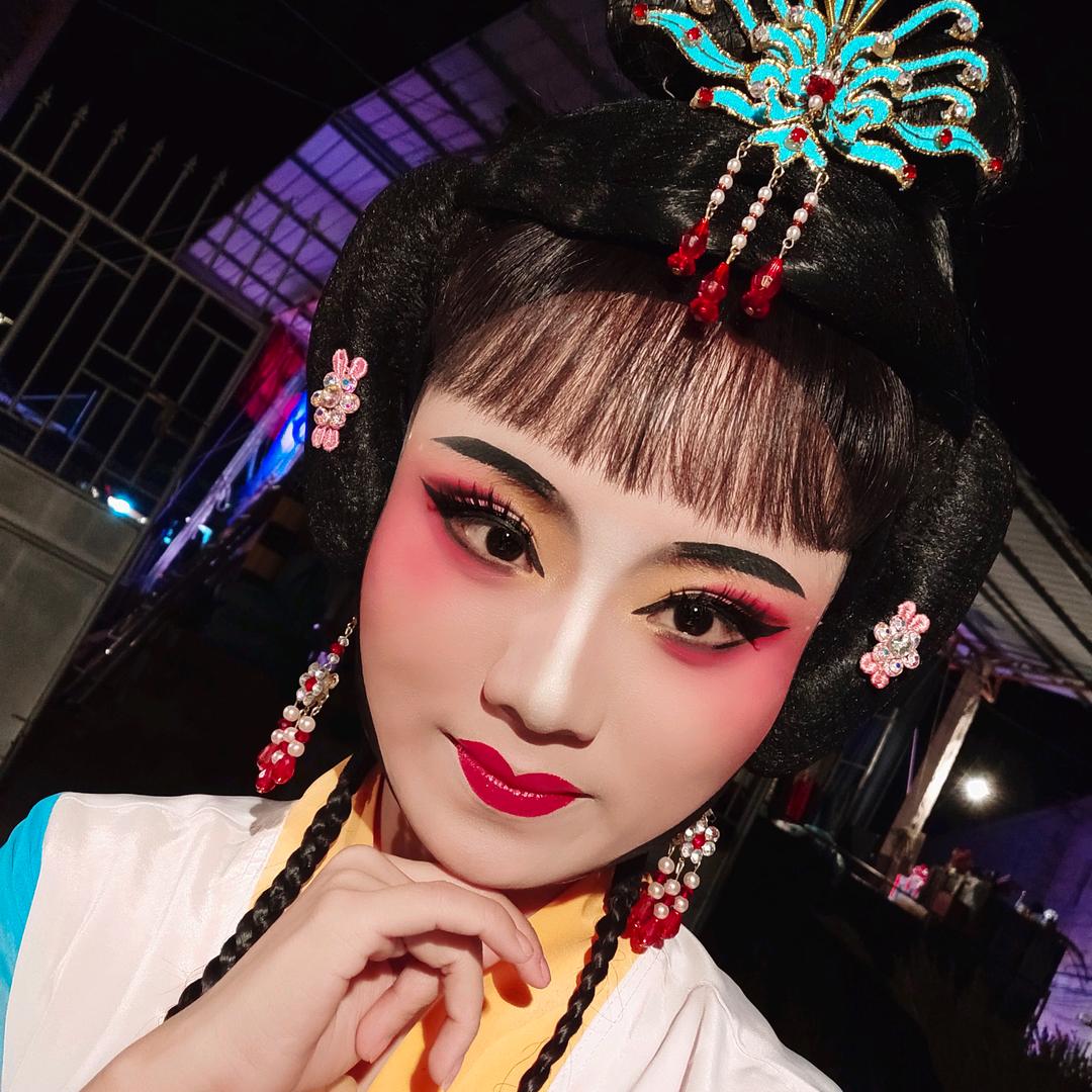 雅雅（连赞拉黑）