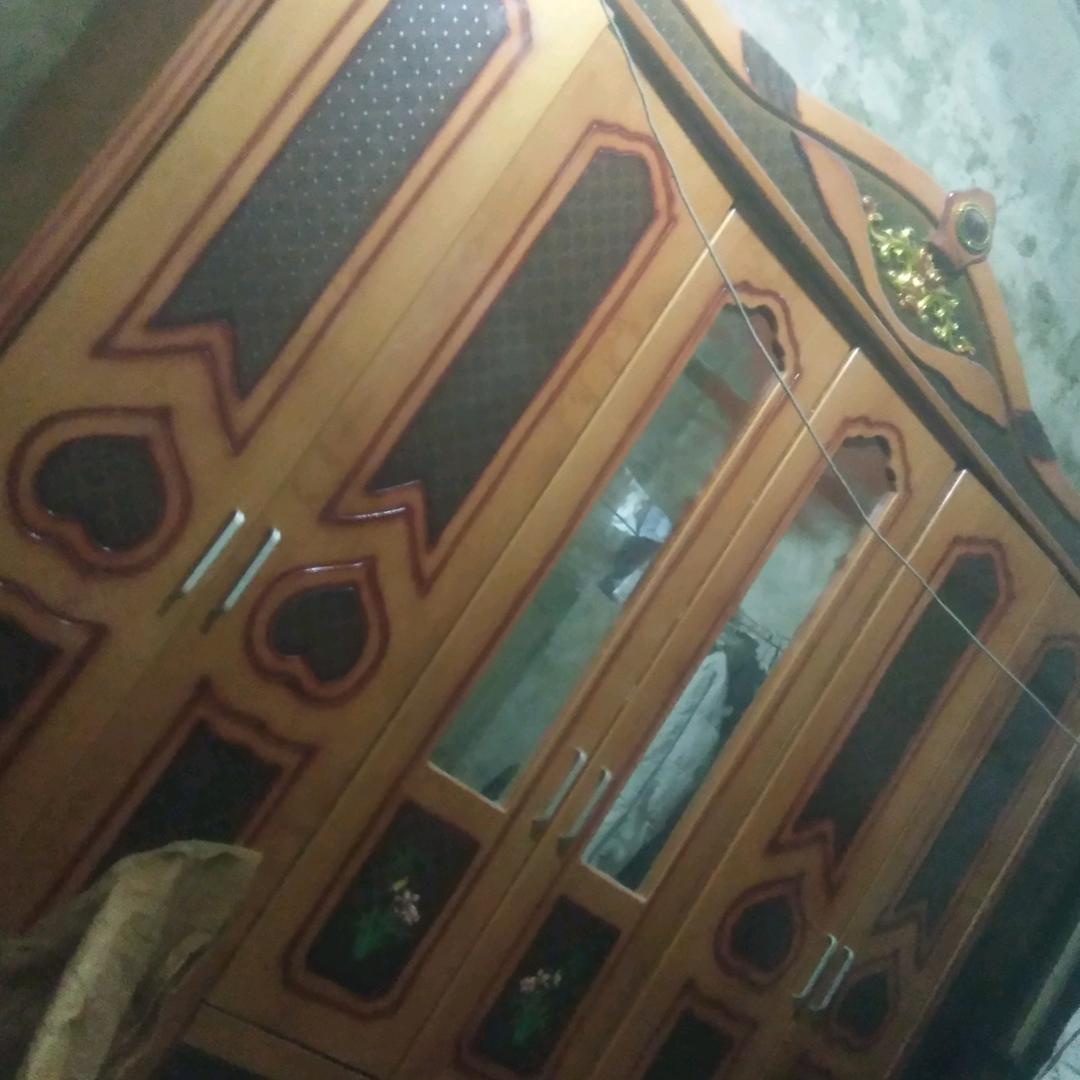 余启伦