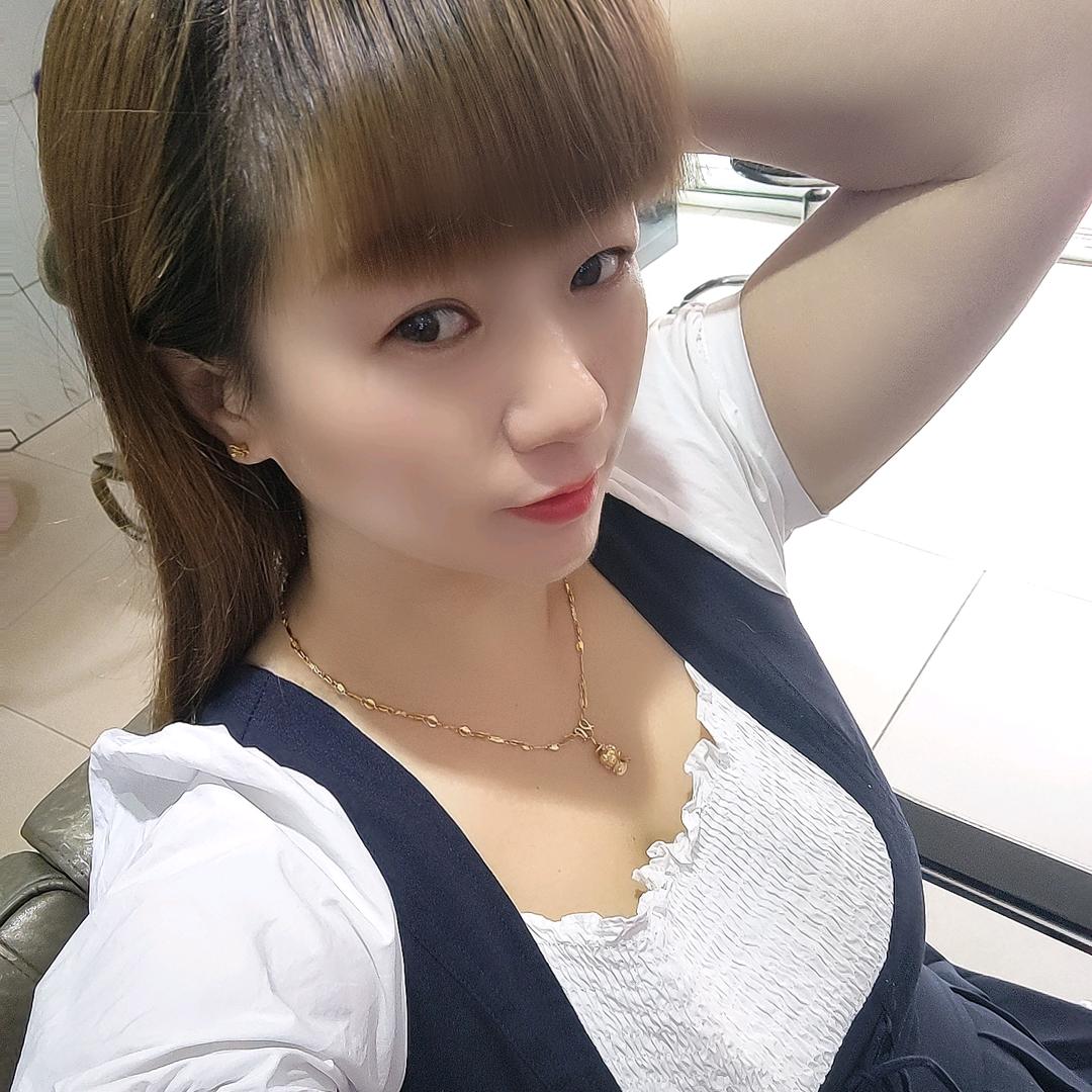 爱姐化妆品美容店