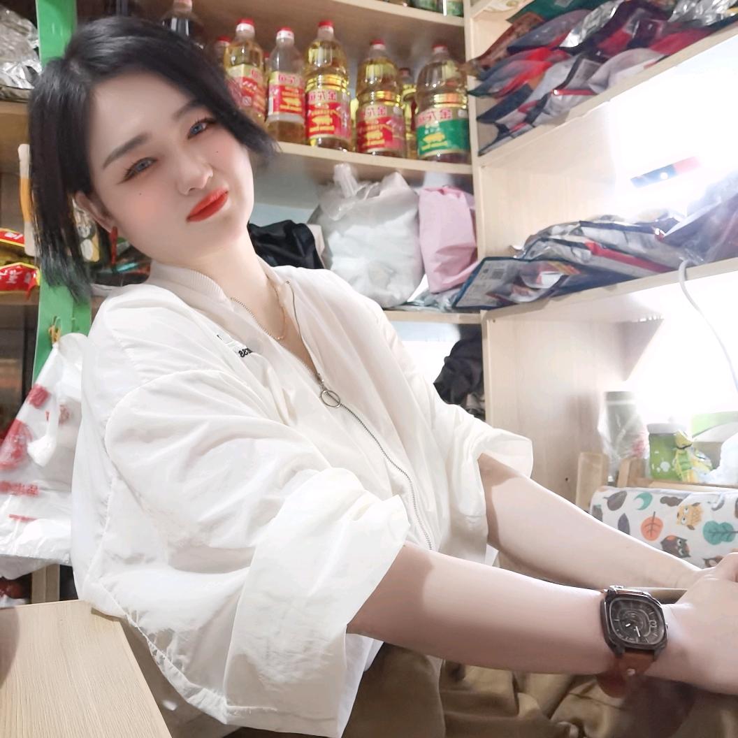 秦玲