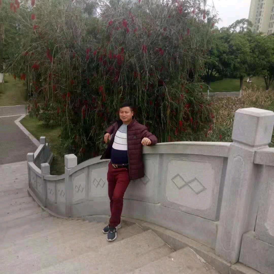 彭震祥，铝模拼装