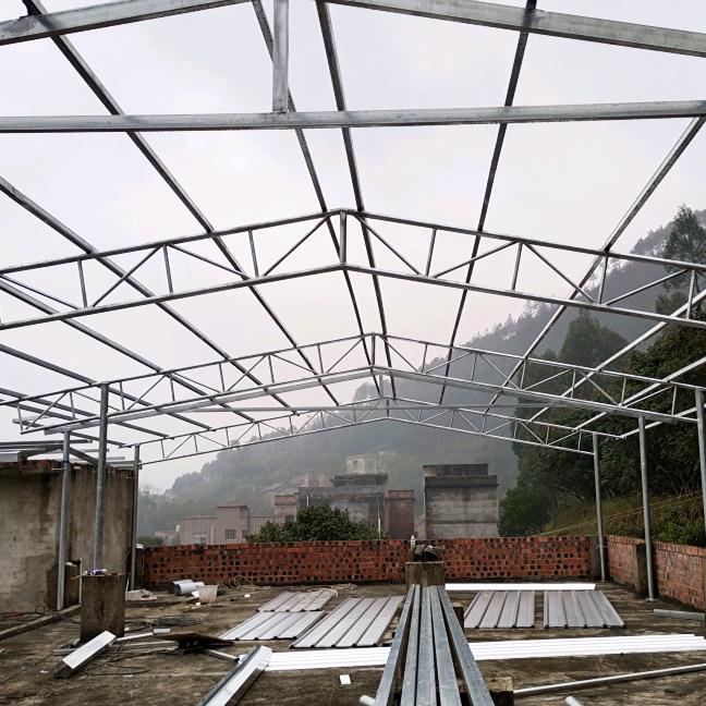 新成永鑫彩钢瓦店