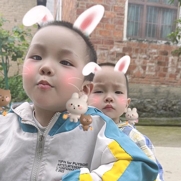 锦瑞锦智的妈妈