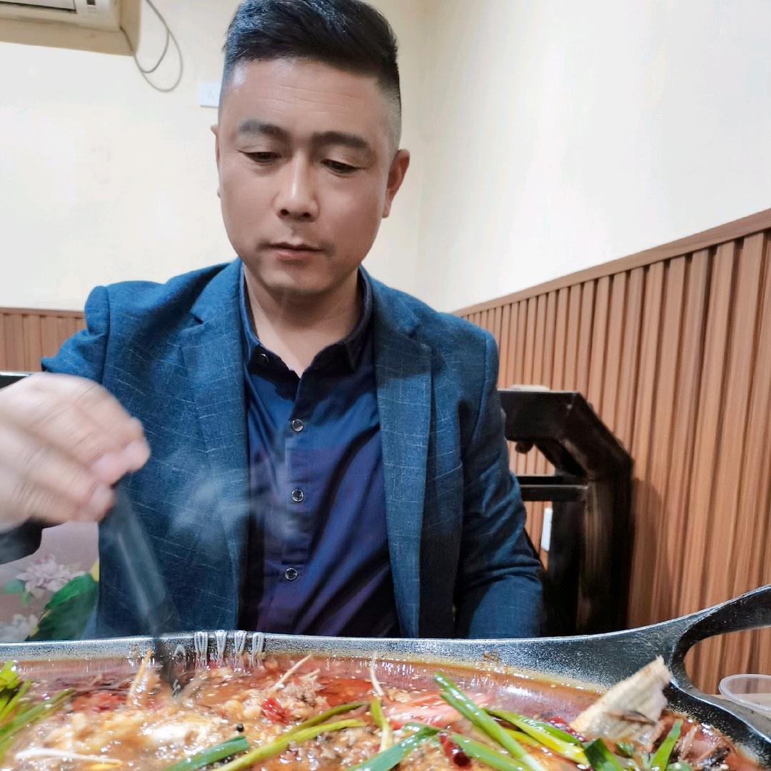 【华仔】