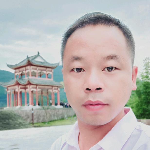 李*彪