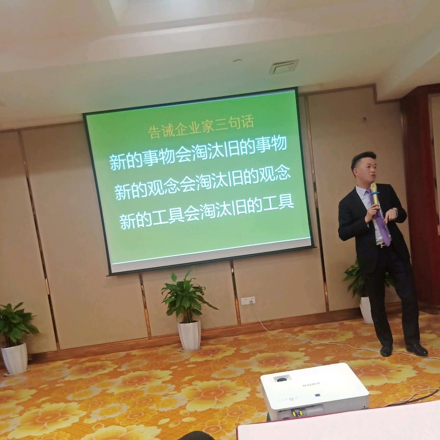 撼此红尘