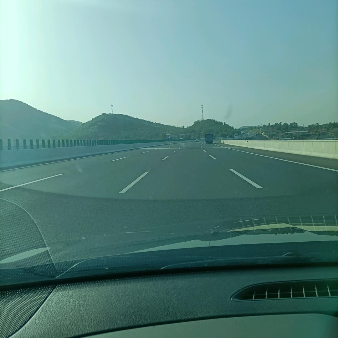 远处传来多么熟悉的声音