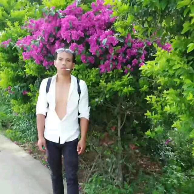 为你伤心，为你痛。