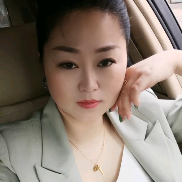 爱笑女孩