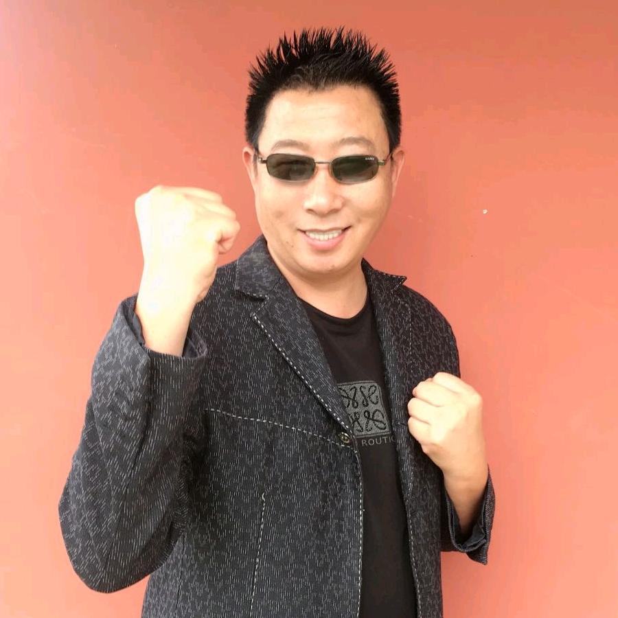 黑白哥此号暂停 关注新号