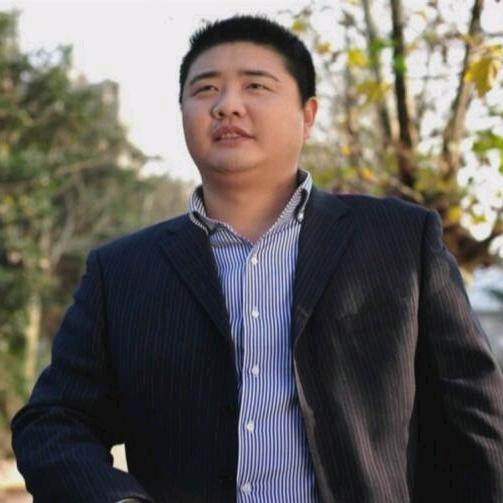 顾登华（大龙燚火锅）