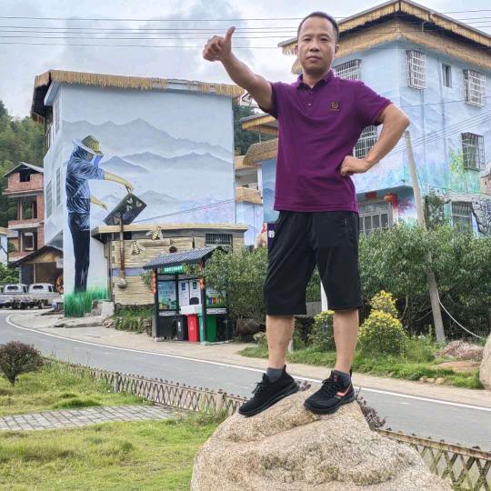 老邓，门窗定制