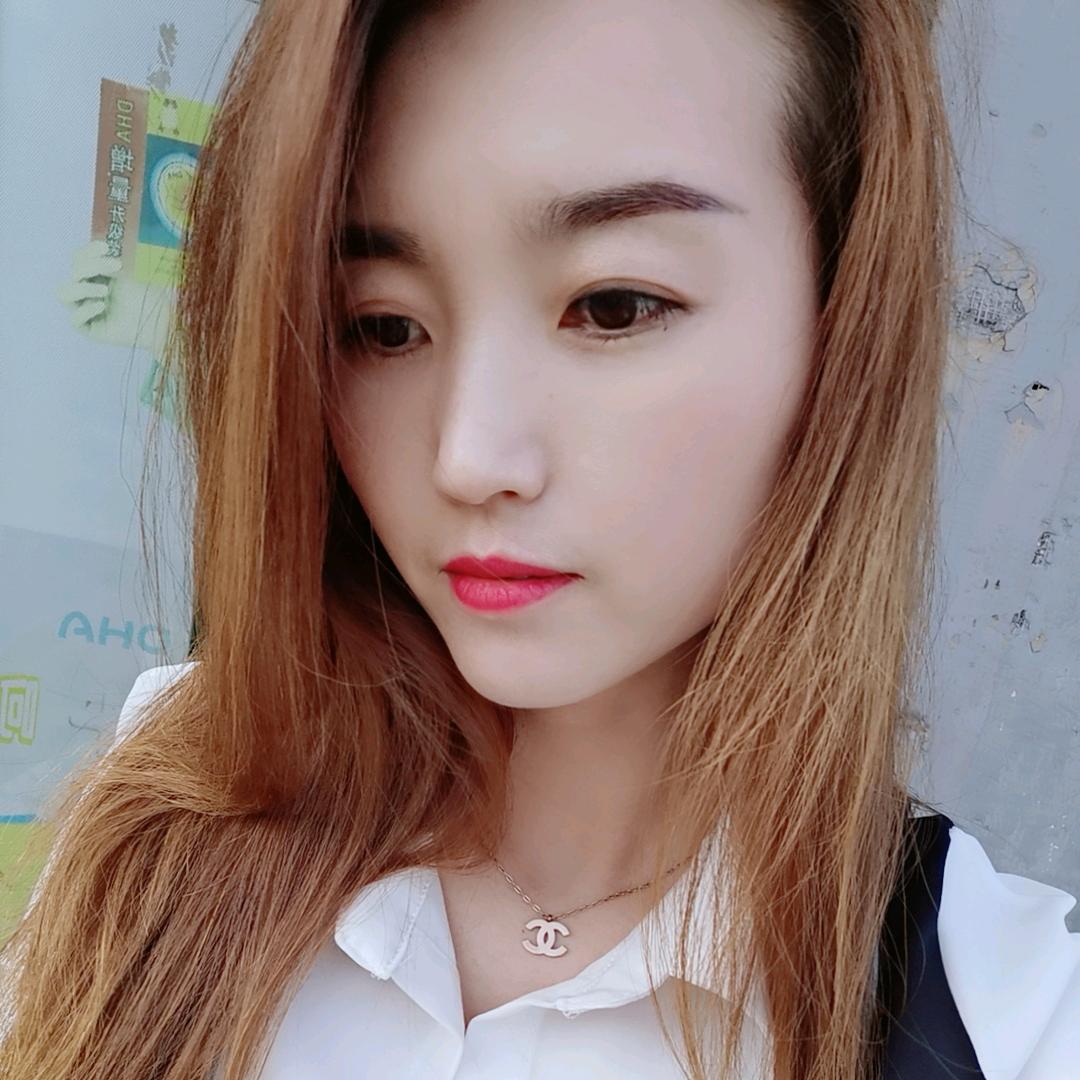 郑寨龙凤美妆护肤凤姐