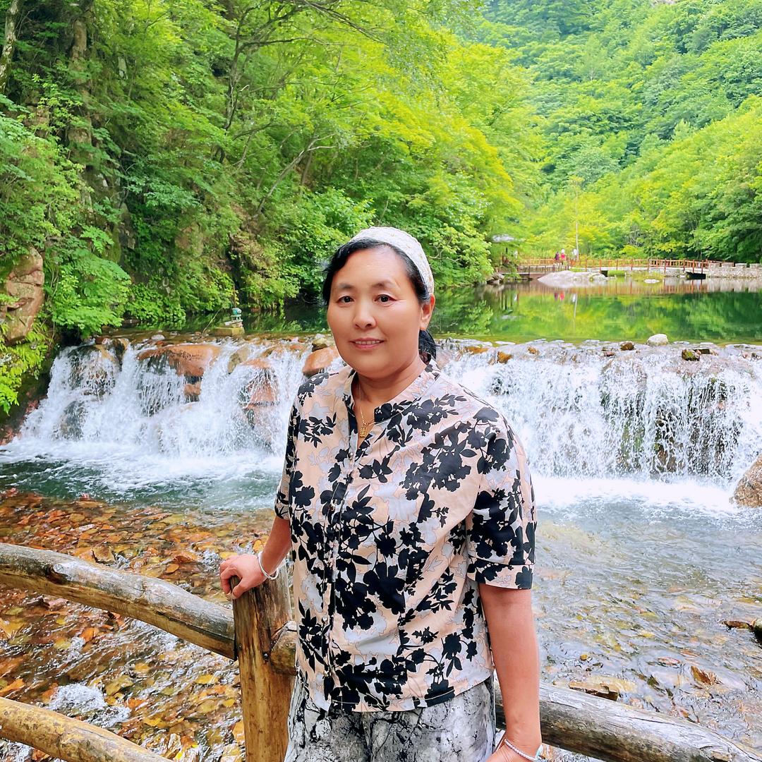 晨诗雅，养生拍打操，