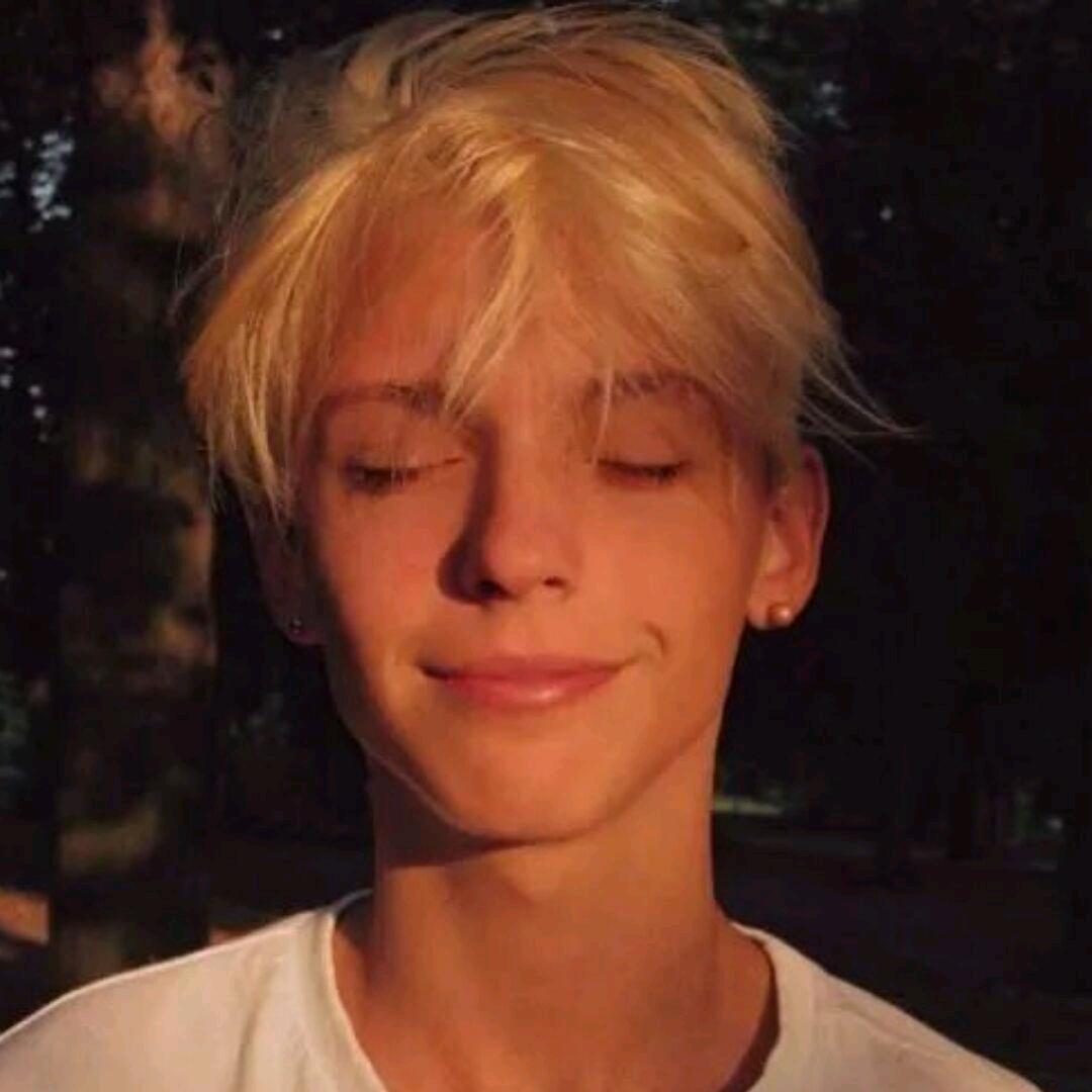 徐同学怎么这么帅