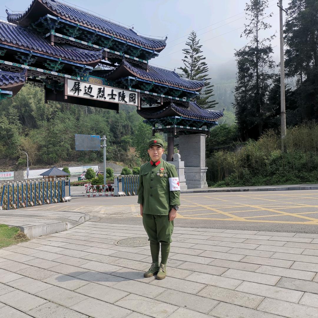 者阴山战地卫生员
