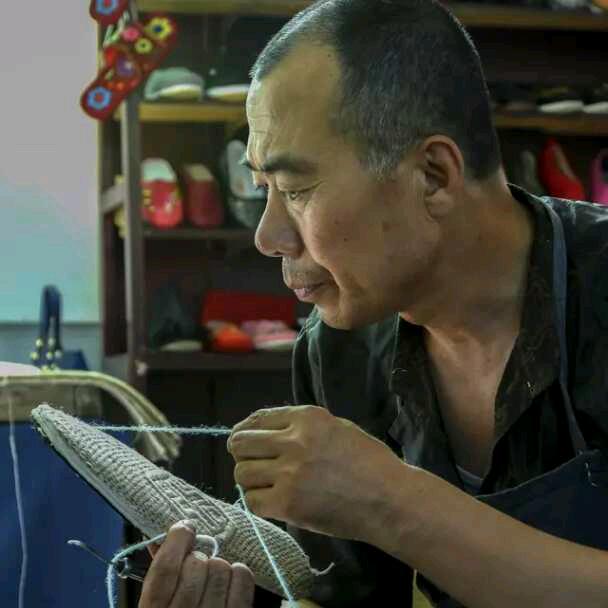 平遥宝龙斋布鞋