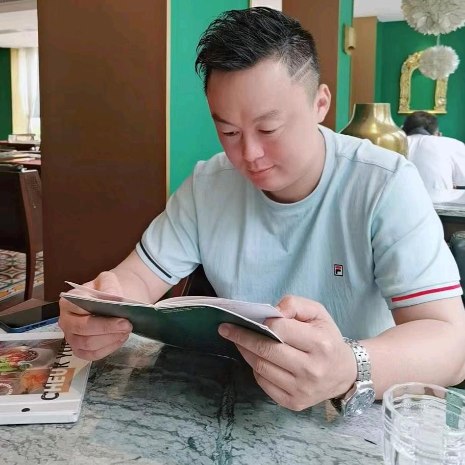 鸿量仔海鲜拼盘