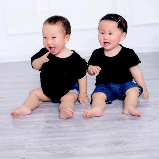 龙凤胎蛋蛋妞妞