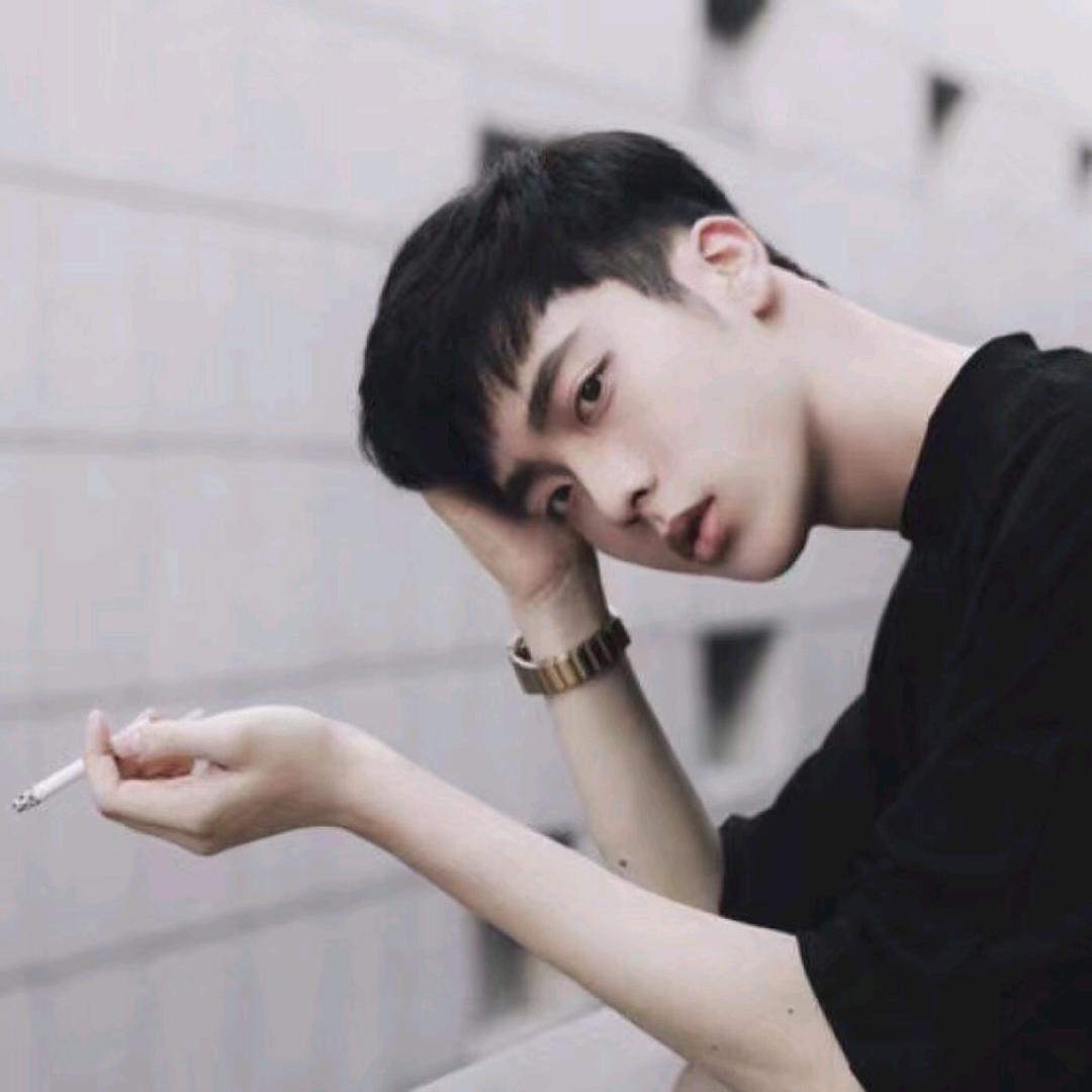 无  名❤