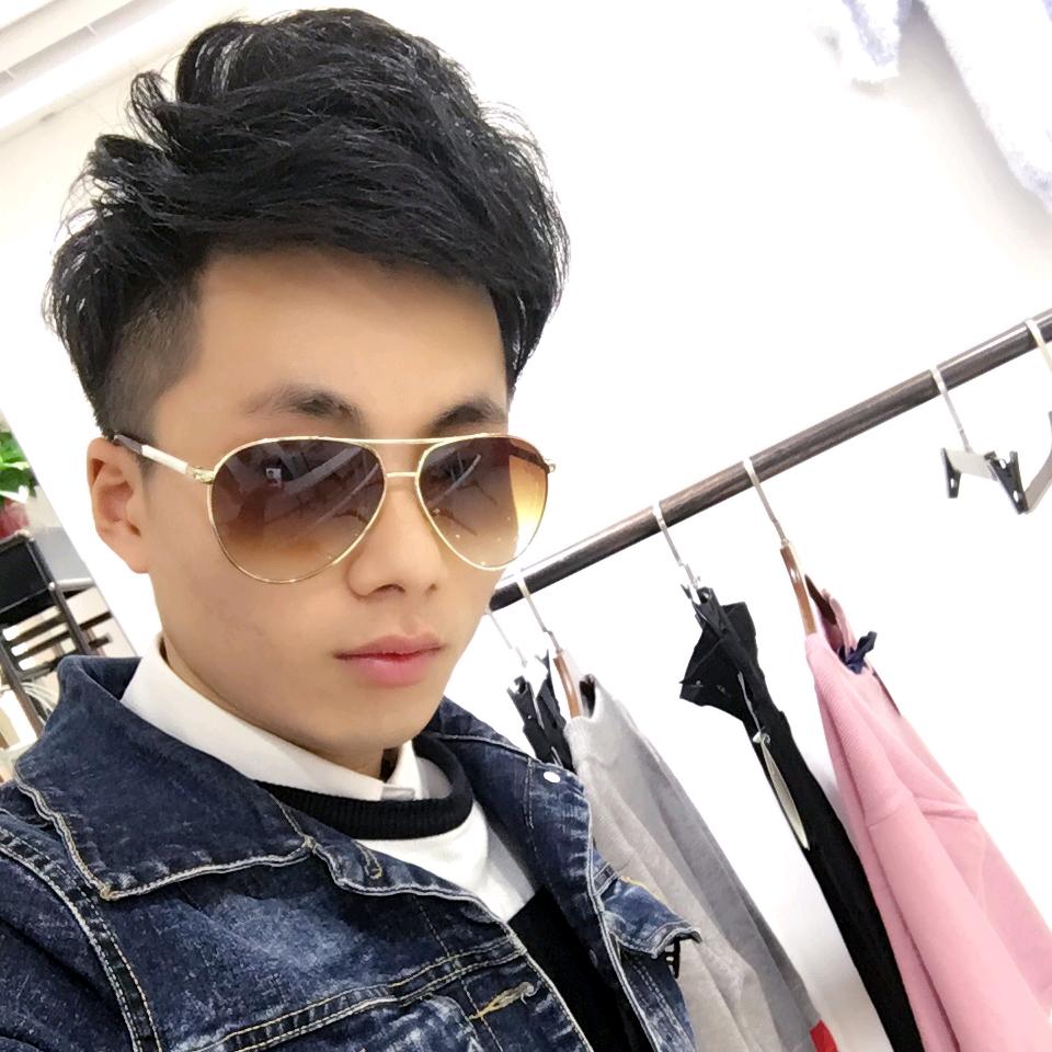 过期的帅哥😄😄