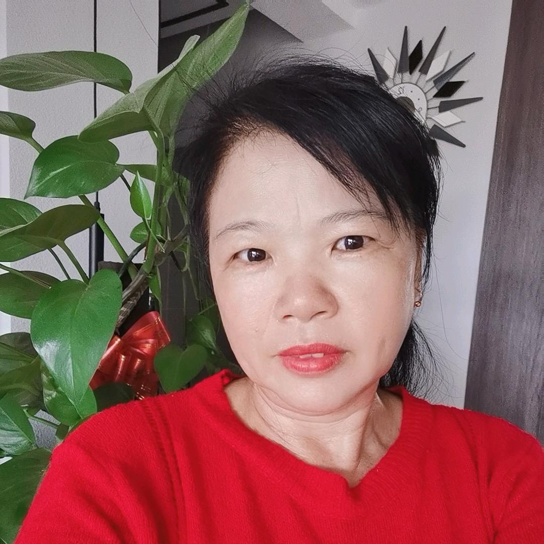 贵港凤姐🎤早上9.30开播，橱窗有好物