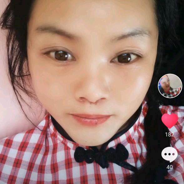 蟹塘主一一一王桂英