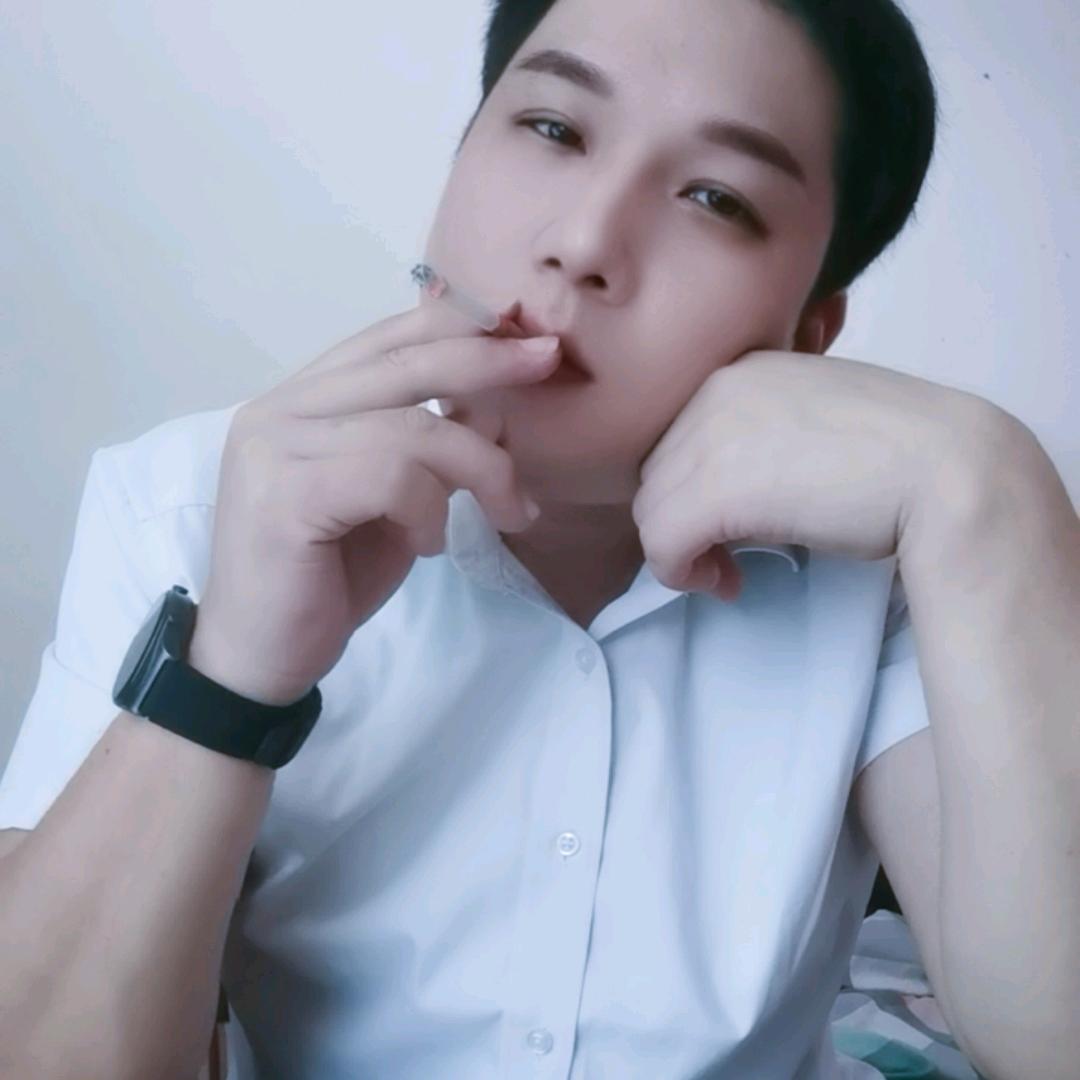 @ღ᭄ 二少  ོོএ⁵²º᭄🌸：