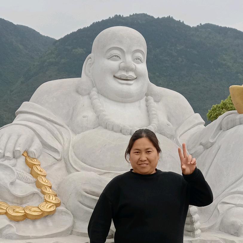 -梁媖。