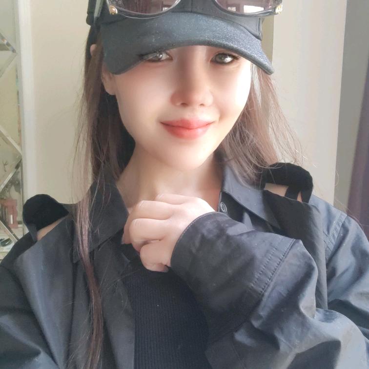 香香（霸道与温柔并存）