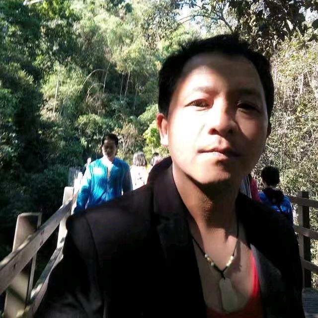 云南阿山哥头顶香蕉脚踩🍍孔雀飞🐘跑