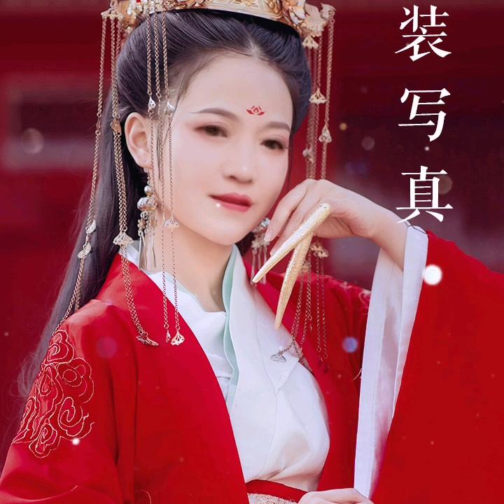 江湖女侠（何丿