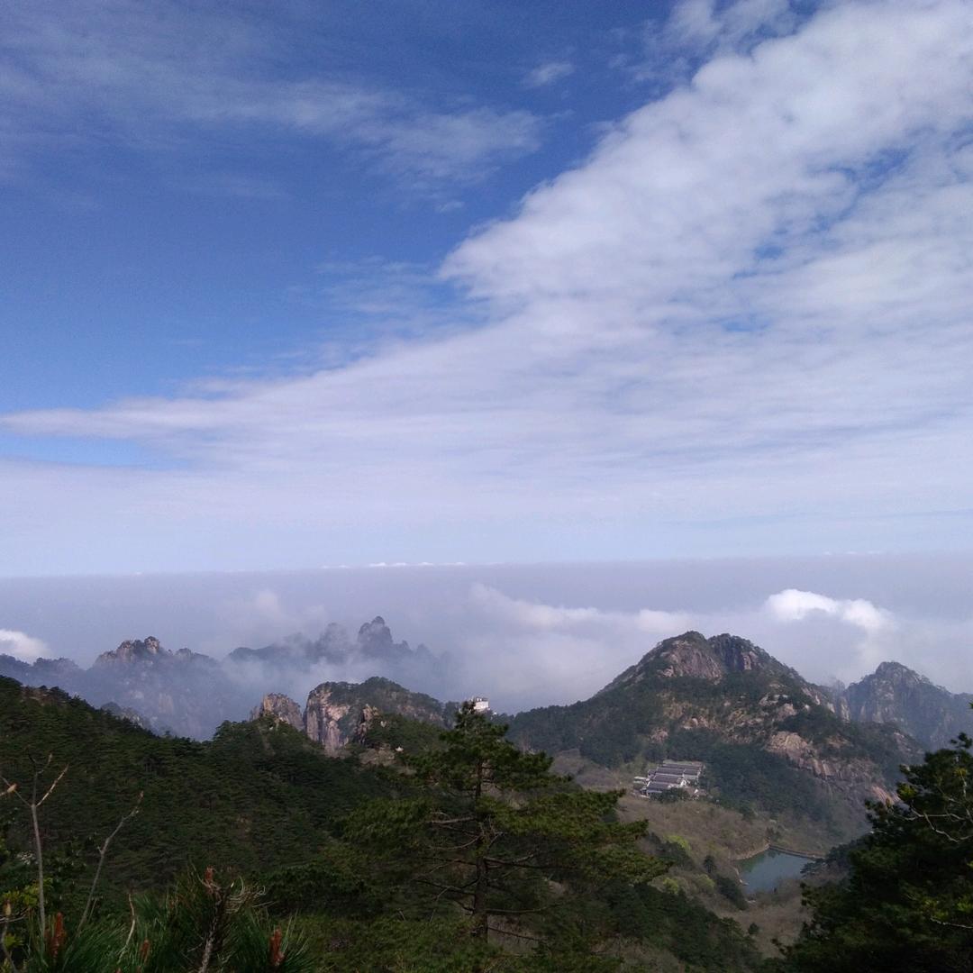 东 升