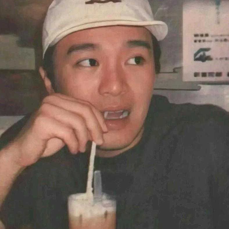 ᅠᅠ