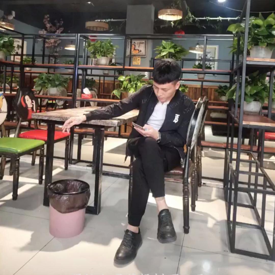 彼此演绎一场戏